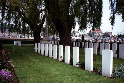 BEUVRY COMMUNAL CEMETERY, Pas de Calais, France.